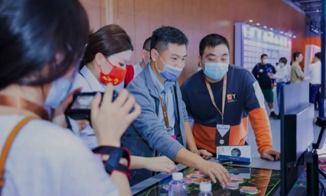 “5G+智慧教育”推動教育普惠，共繪鄉(xiāng)村振興新藍(lán)圖。